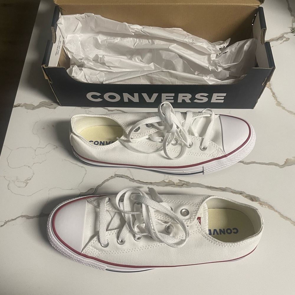 NIB Chuck Taylor converse all star white size 8 men’s 10 womens
